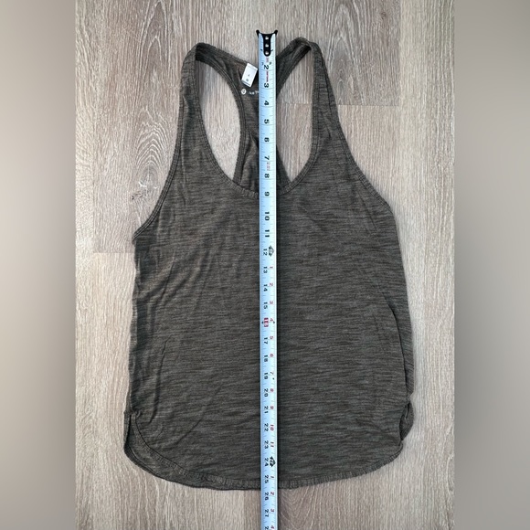 Lululemon|Racerback Tank|Green|Sz 4‎ - Picture 3 of 6